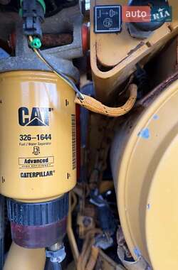 Бульдозер Caterpillar D6T 2011 в 