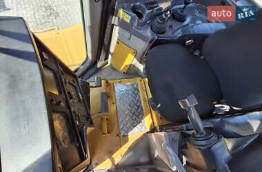 Бульдозер Caterpillar D6T 2012 в 