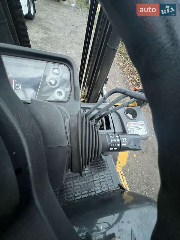 Вилочный погрузчик Caterpillar GP 2017 в Тернополе