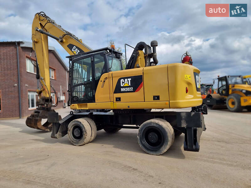 Экскаватор погрузчик Caterpillar MH 3022 2018 в Одессе