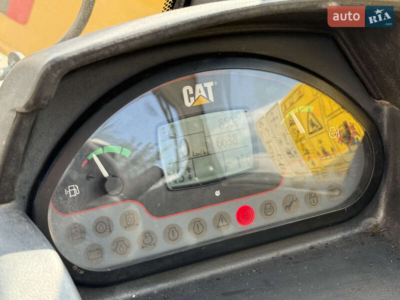 Телескопічні навантажувачі Caterpillar TH 414 2015 в Києві фото 13 Телескопічні навантажувачі Caterpillar TH 414 2015 в Києві