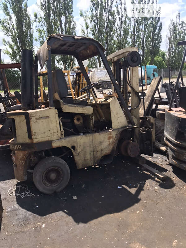 Вилочный погрузчик Caterpillar ZM 1990 в 