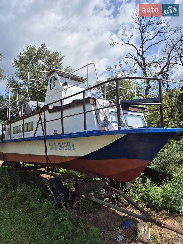 Катер Чайка МЛ 20 2005 в Києві