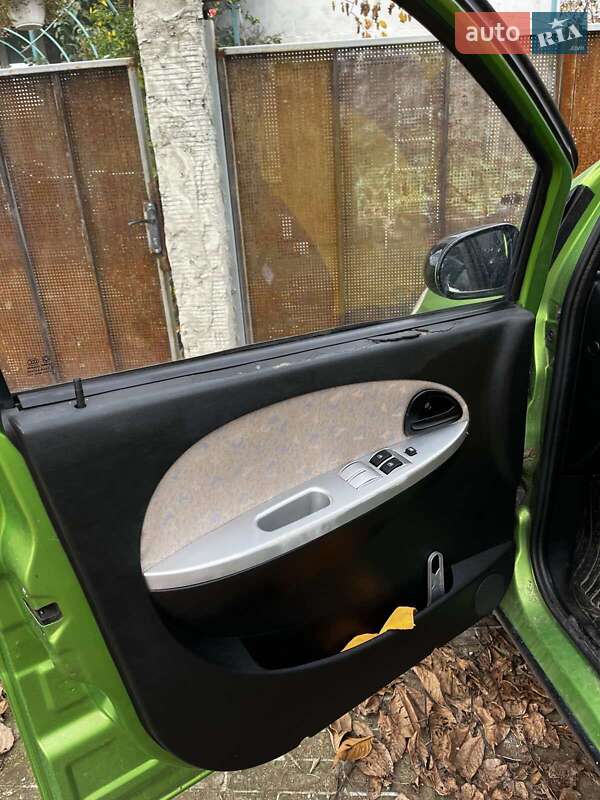 Хетчбек Chana Benni 2008 в Ужгороді