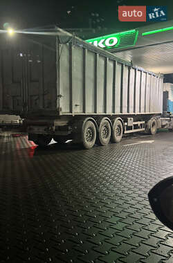 Самосвал полуприцеп Charles Roberts 72NR 2004 в Киеве