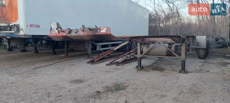 Контейнеровоз напівпричіп Chereau Carrier 1997 в Одесі