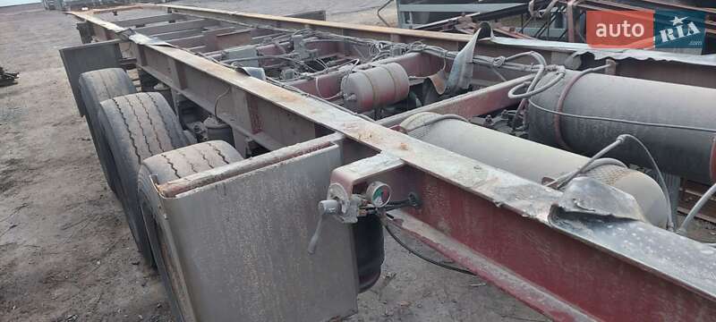 Контейнеровоз напівпричіп Chereau Carrier 1997 в Одесі
