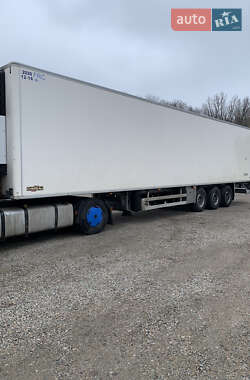 Рефрижератор напівпричіп Chereau Carrier 2006 в Києві