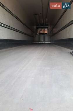 Рефрижератор напівпричіп Chereau CD 382CHB 2004 в 