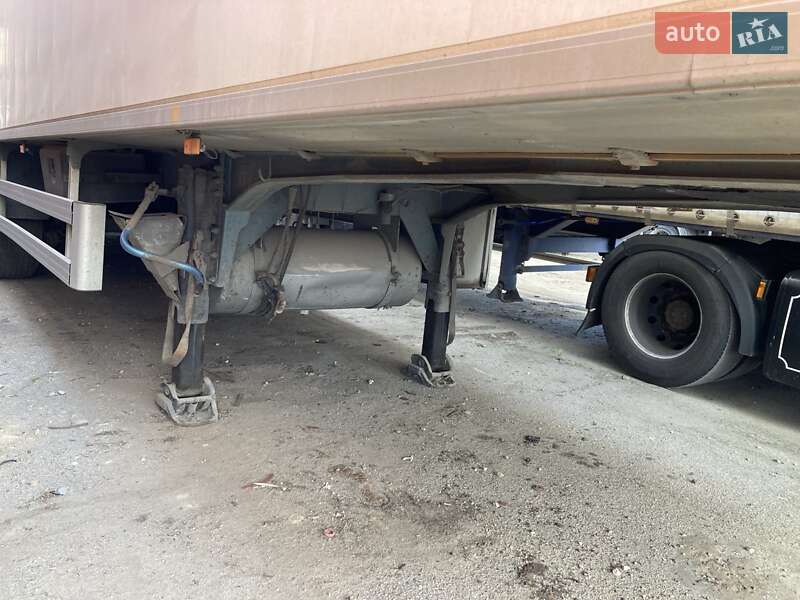 Рефрижератор полуприцеп Chereau CD 38 2002 в Запорожье