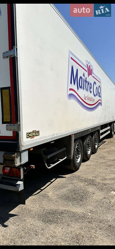 Рефрижератор полуприцеп Chereau CD382GB 2010 в Черновцах