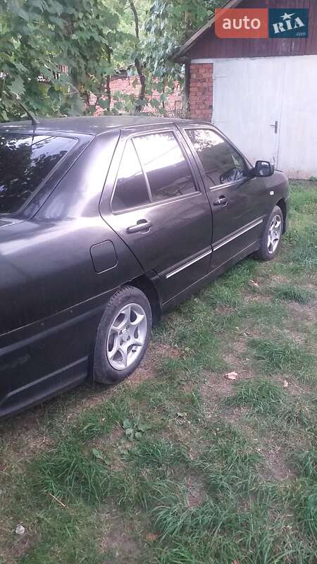 Седан Chery A15 2009 в Ужгороді