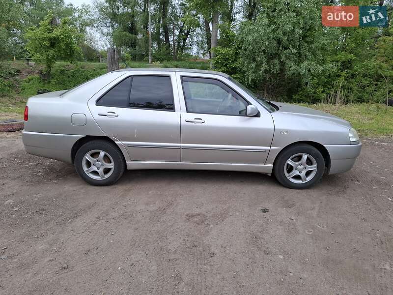 Лифтбек Chery A15 2007 в Чернигове