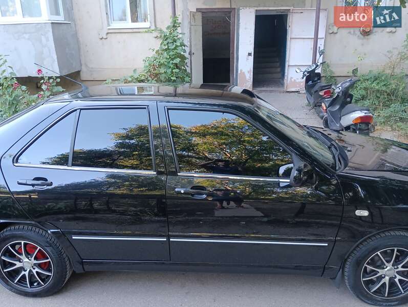 Лифтбек Chery Amulet 2011 в Доброславе