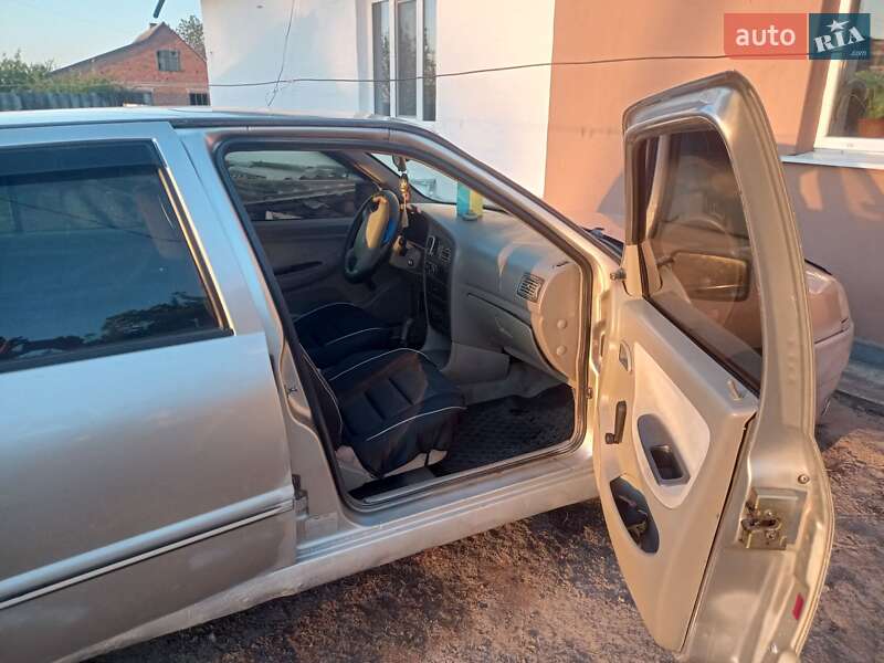 Седан Chery Amulet 2007 в Высоцке