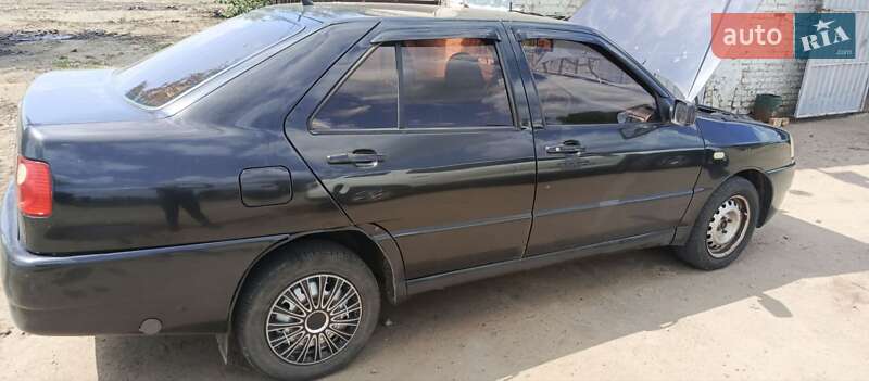 Седан Chery Amulet 2008 в Каневе