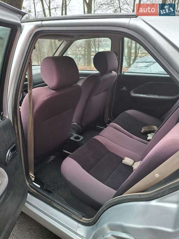 Лифтбек Chery Amulet 2011 в Киеве фото 6 Лифтбек Chery Amulet 2011 в Киеве