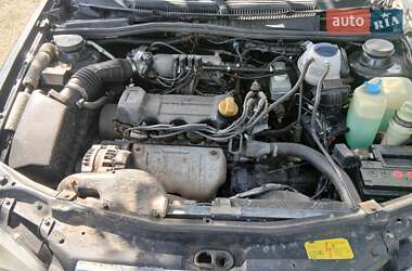 Седан Chery Amulet 2008 в Авангарде