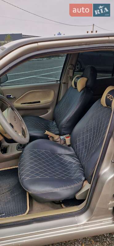 Седан Chery Amulet 2007 в Чернівцях