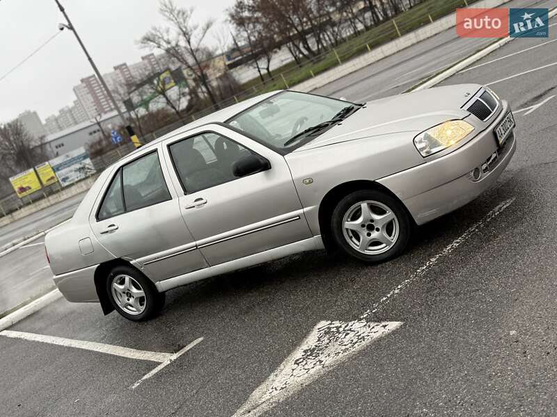 Седан Chery Amulet 2006 в Києві