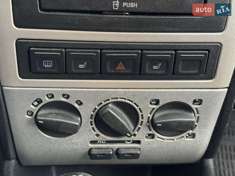 Седан Chery Amulet 2008 в Чернівцях