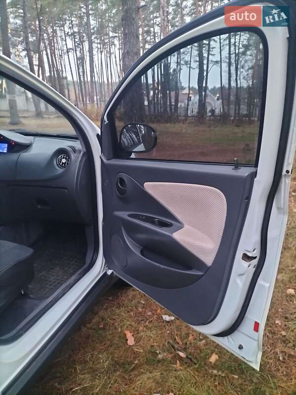 Внедорожник / Кроссовер Chery Beat 2011 в Житомире