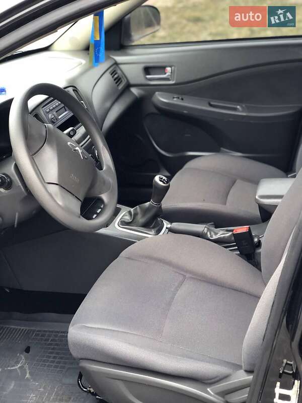 Седан Chery E5 2014 в Радехові