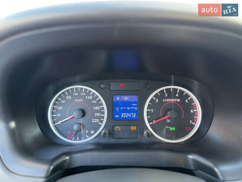 Седан Chery E5 2014 в Коростене