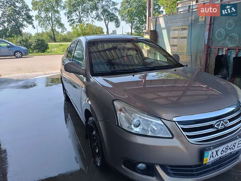 Седан Chery E5 2014 в Попільні