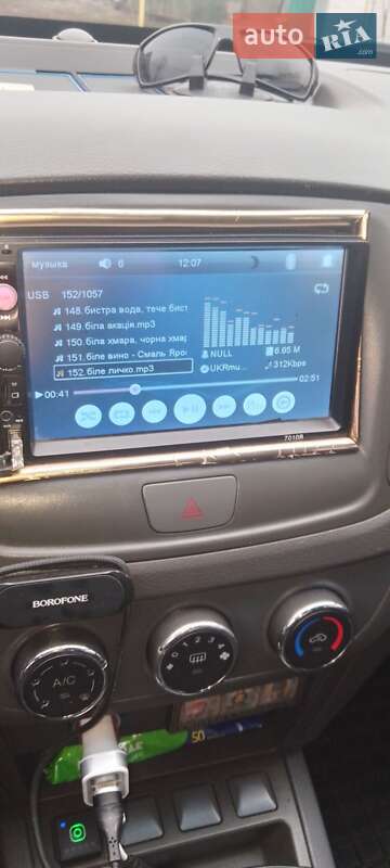 Седан Chery E5 2014 в Сребном