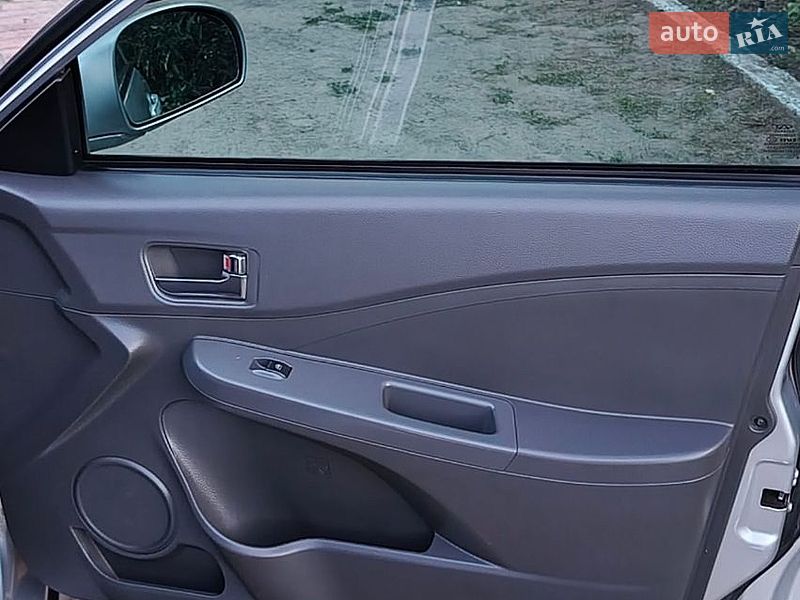Седан Chery E5 2014 в Кобеляках