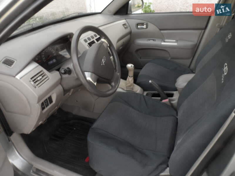 Седан Chery Elara 2010 в 