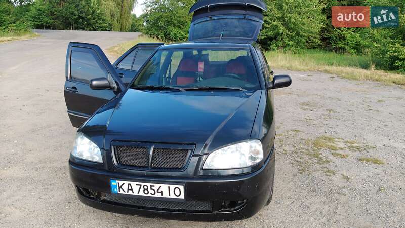 Chery Flagcloud 2006