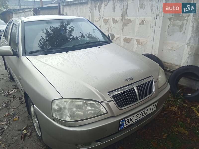 Chery Flagcloud 2006