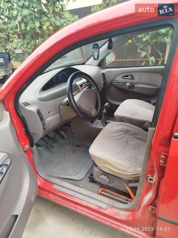 Лифтбек Chery Jaggi 2008 в Мукачево
