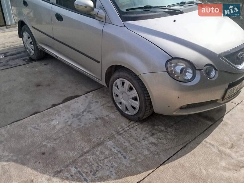 Лифтбек Chery Jaggi 2007 в Староконстантинове Лифтбек Chery Jaggi 2007 в Староконстантинове