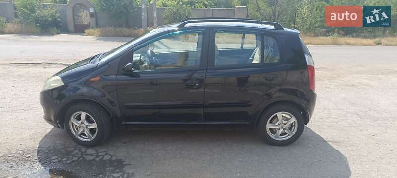 Хэтчбек Chery Kimo 2011 в 