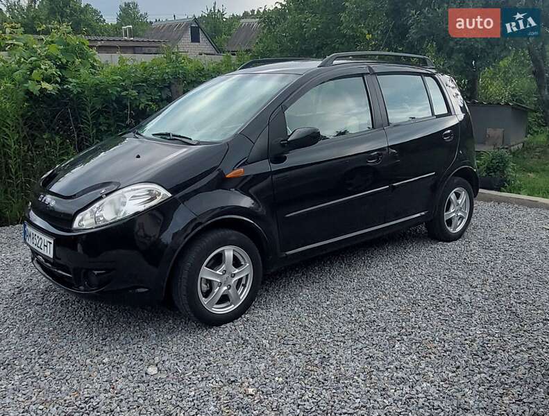 Хэтчбек Chery Kimo 2012 в 