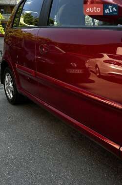 Хэтчбек Chery Kimo 2011 в 