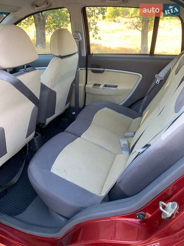 Хэтчбек Chery Kimo 2011 в Захарьевке фото 3 Хэтчбек Chery Kimo 2011 в Захарьевке