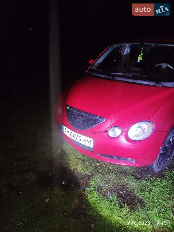 Хэтчбек Chery Kimo 2008 в Овруче