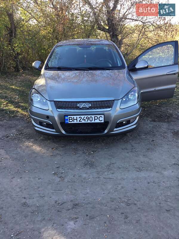 Седан Chery M11 2010 в Окнах