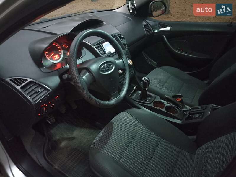 Седан Chery M11 2010 в Сумах
