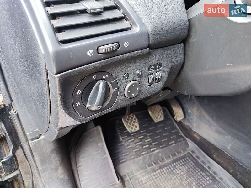 Седан Chery M11 2012 в Теплику
