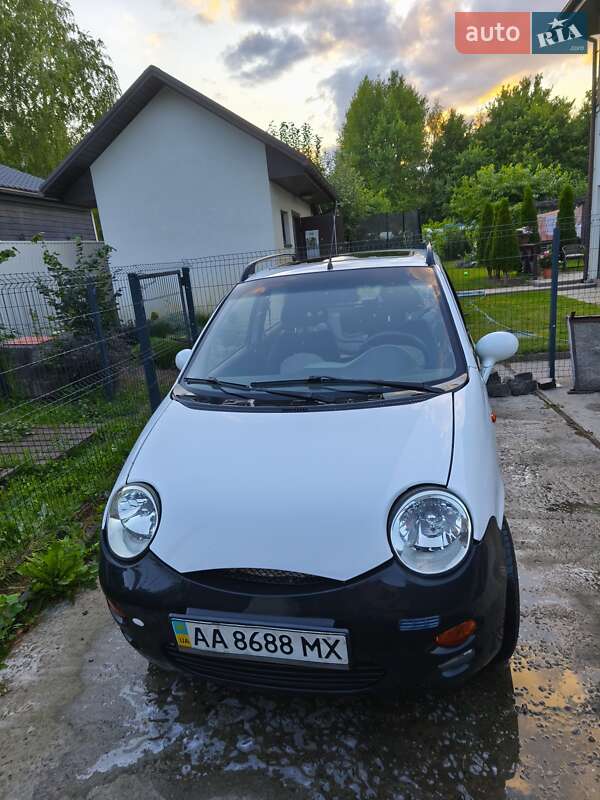 Хэтчбек Chery QQ 2012 в Иванковичах