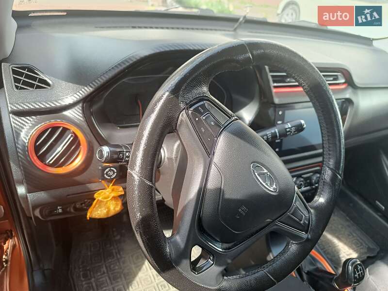 Внедорожник / Кроссовер Chery Tiggo 2 2017 в Млинове