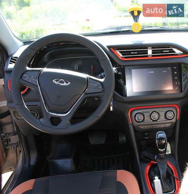 Внедорожник / Кроссовер Chery Tiggo 2 2017 в Киеве фото 4 Внедорожник / Кроссовер Chery Tiggo 2 2017 в Киеве