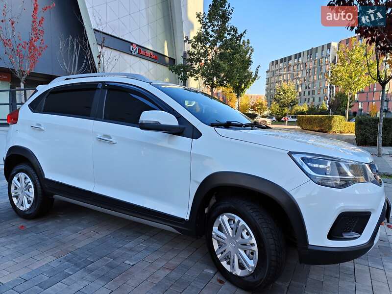 Позашляховик / Кросовер Chery Tiggo 2 2020 в Києві