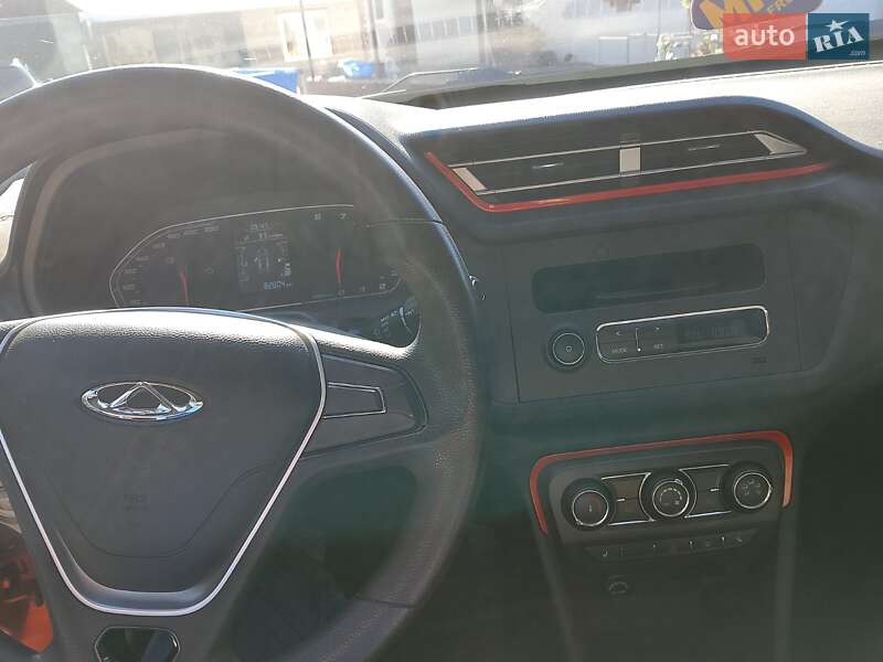 Внедорожник / Кроссовер Chery Tiggo 2 2017 в Гадяче