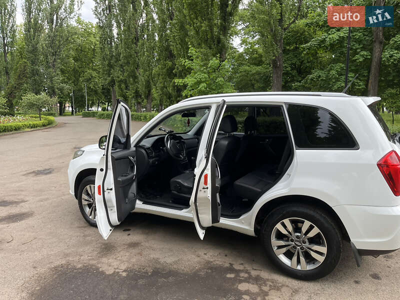 Внедорожник / Кроссовер Chery Tiggo 3 2020 в Киеве